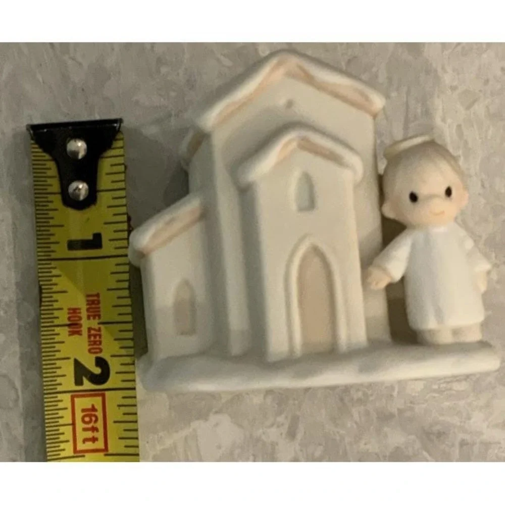 Precious Moments 1993 Church Figurine 'There's a Christian Welcome Here' Artwork